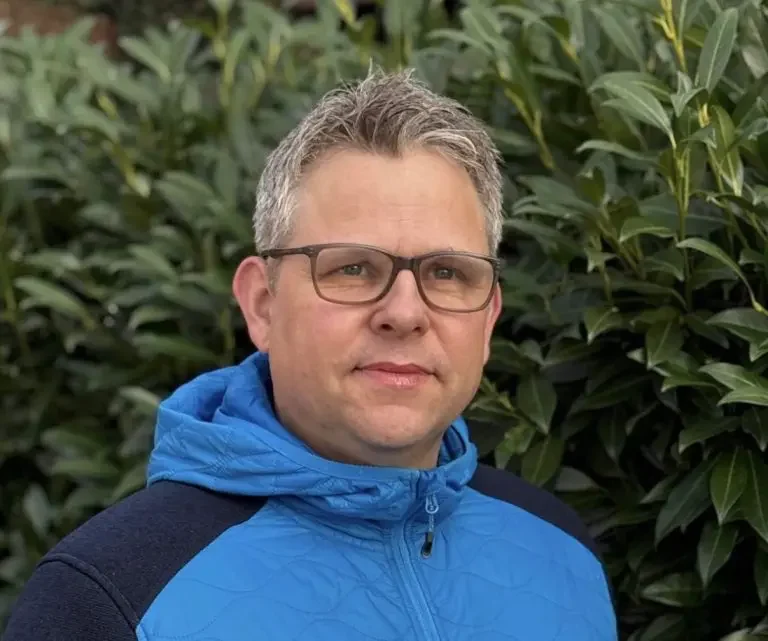 Willkommen bei LANGELAND FLYFISHING mit Andreas Jendrichowski Porträt von Andreas Jendrichowski, dem Gründer von LANGELAND FLYFISHING